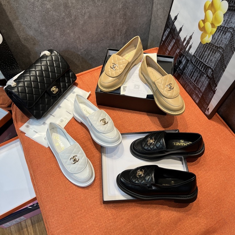 Giày moca Chà Neo mũi tròn trần trám, chất da mềm mướt. Hàng quảng châu cao cấp đầy đủ hộp túio