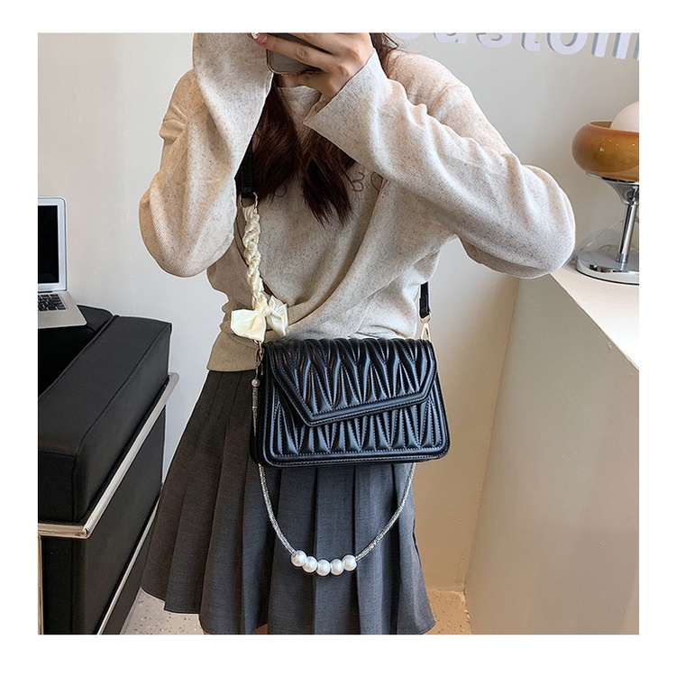 Túi xách nữ nắp chéo hai dây đeo size 23 Leysi A52C