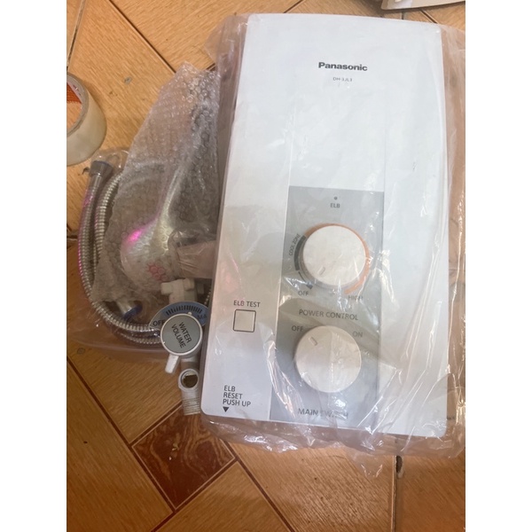 máy tắm nước nóng trực tiếp không bơm trợ lực hãng panasonic