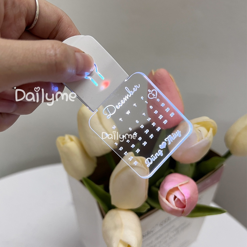 Móc Khóa Đèn Led Khắc Ngày Tháng Kỉ Niệm Thêm Tên Theo Yêu Cầu - Dailyme