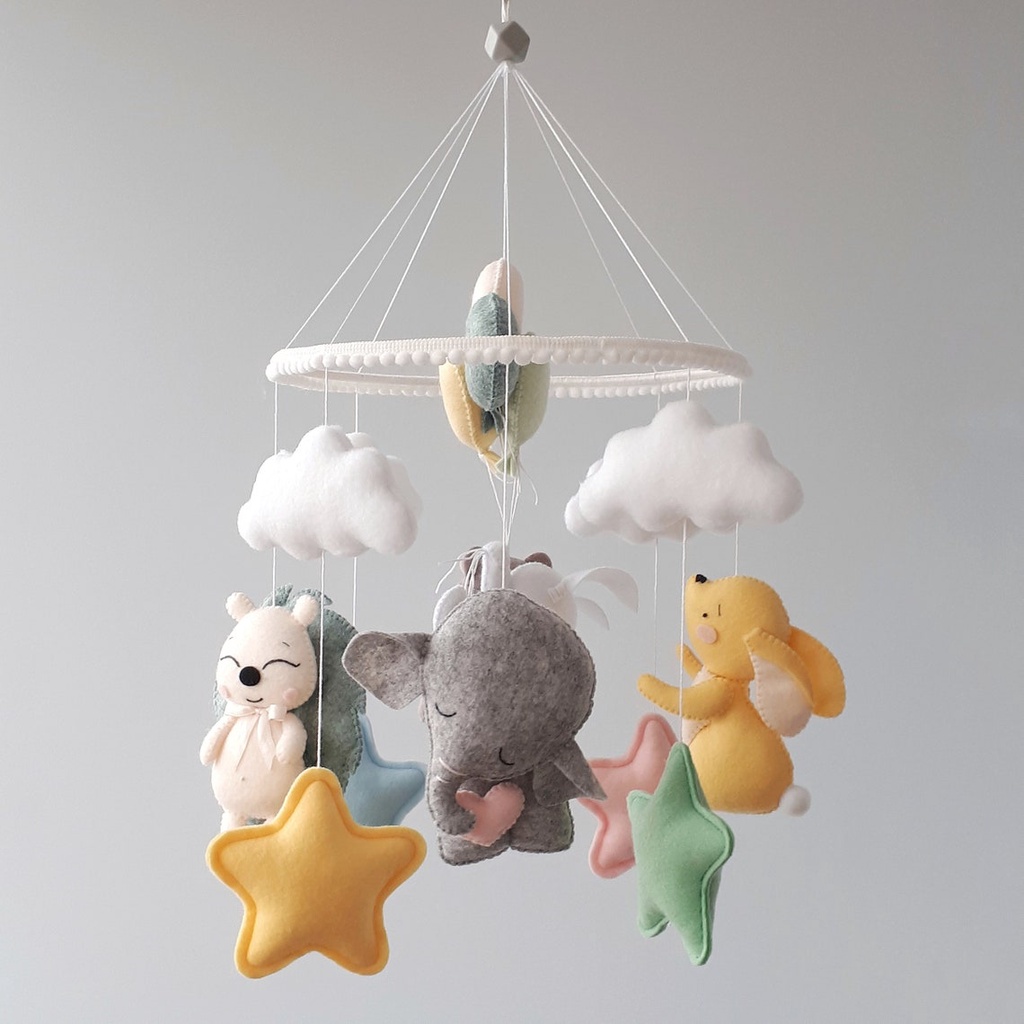 Đồ chơi treo nôi thỏ bóng bay