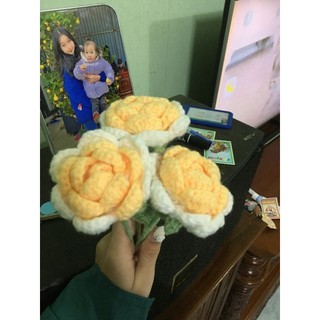 Hoa hồng handmade bằng len ( lẻ bông k bó )