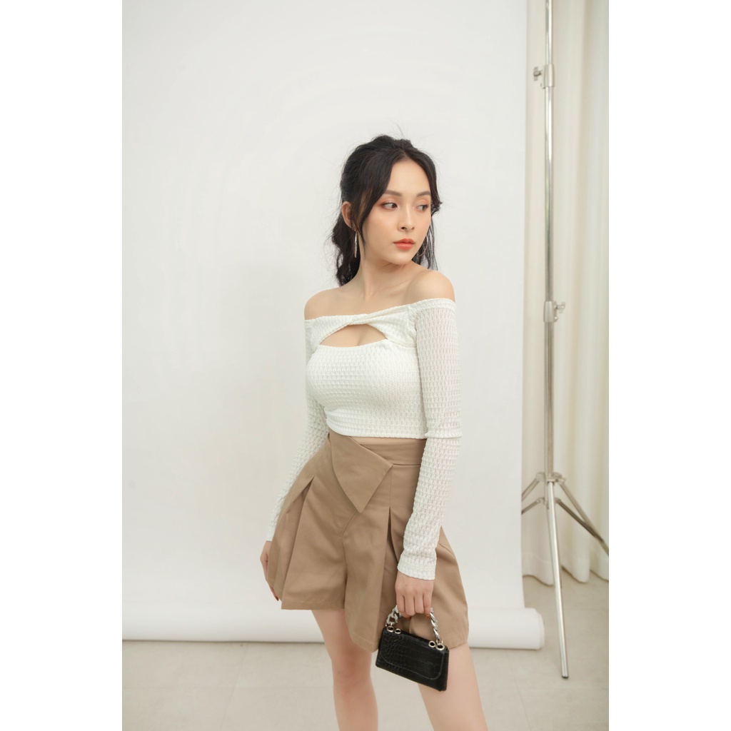 GOÛT DE JUN - Áo Croptop Trễ Vai Khoét Ngực - BERRY TOP