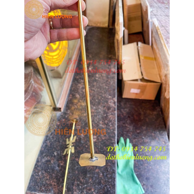 Que cắm hương vòng bằng đồng