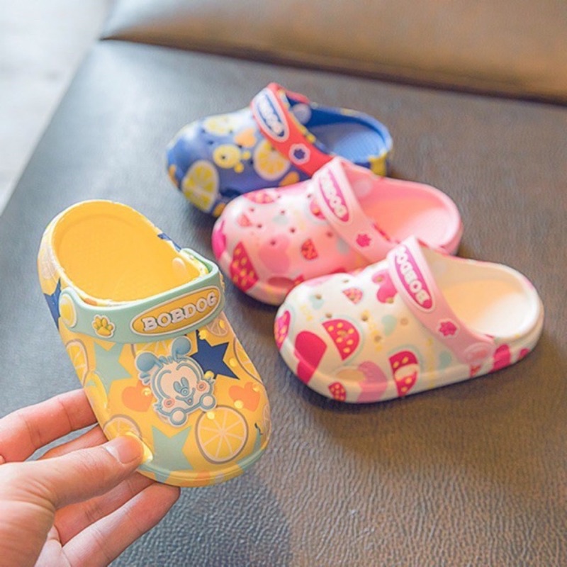 Dép bánh mì cross sục nhà BOBDOG chống nước siêu nhẹ, chống trơn trượt nhựa EVA cao cấp, họa tiết hoạt hình