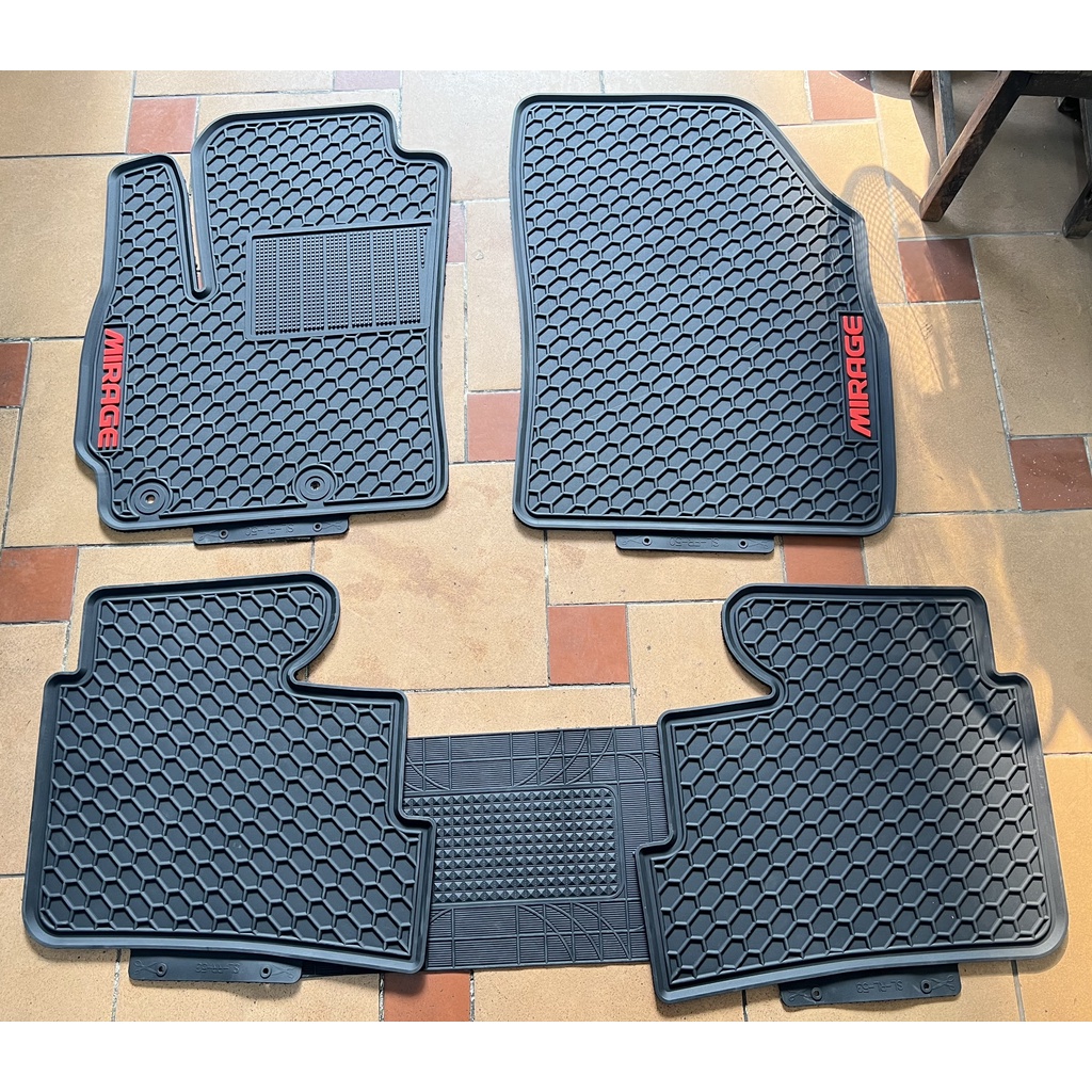 Thảm trải sàn cao su theo xe dành cho Mitsubishi Mirage vân tổ ong