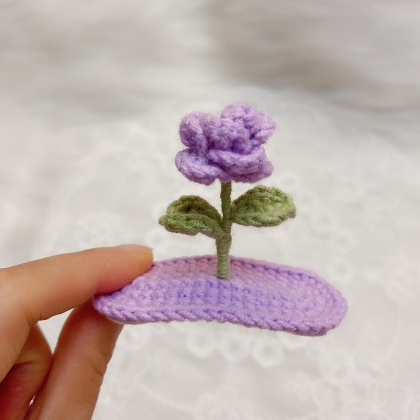 Kẹp tóc hoa hồng bằng len handmade