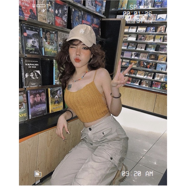 Mũ lưỡi trai MLB màu beige - logo trắng