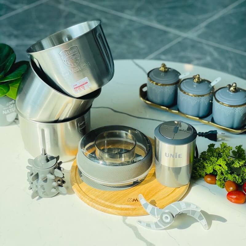 Máy xay thịt Unie Ue226, có lưỡi bóc hành tỏi, 2 cối inox, công suất 300w, bảo hành 12 tháng