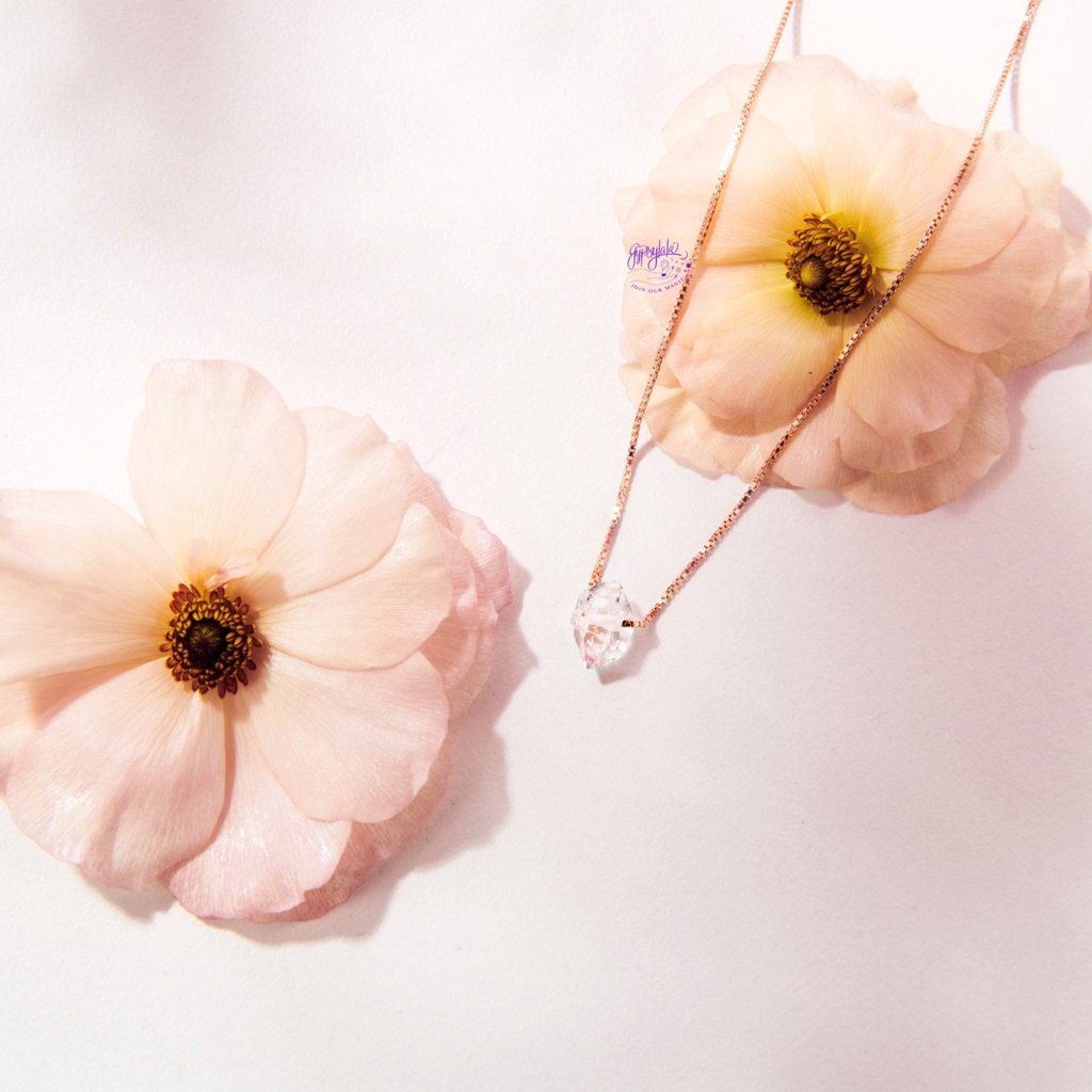 Dây Chuyền Đá Kim Cương Thô Mạ Vàng Thiên Nhiên Không Kị Mệnh SP005800 Gypsy.lala