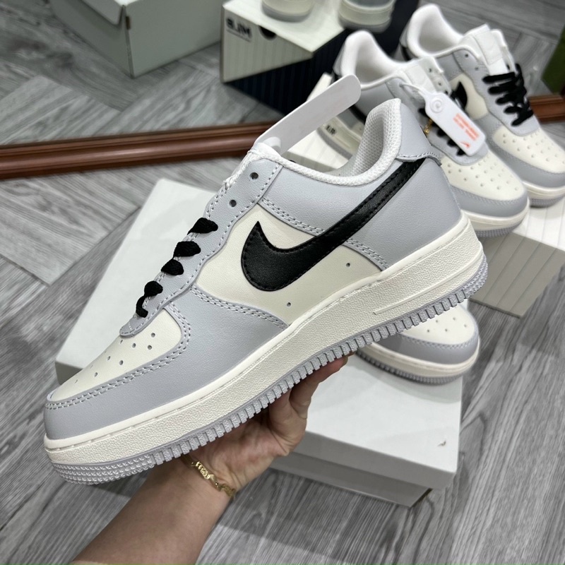 GIÀY THỂ THAO SNEAKER AF1 BÀN CHẢI VÀNG,  AF1 KEM XÁM VỆT ĐEN MẪU MỚI BẢN CAO CẤP NAM NỮ