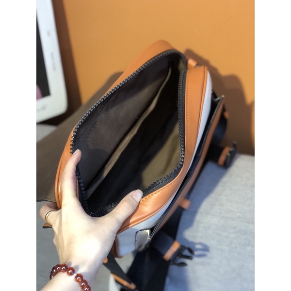Túi đeo chéo nam Coach Track Crossbody màu mới cực sang