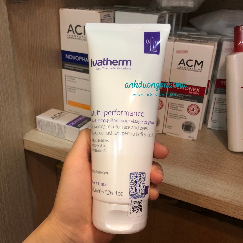 Sữa rửa mặt dịu nhẹ, dùng được cho vùng mắt Ivatherm Multi Performance Cleansing Milk For Face And Eyes 200m