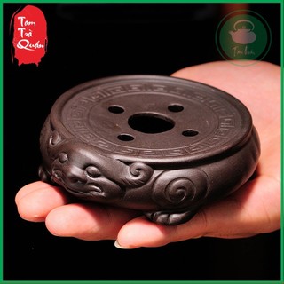 Đôn gốm cõng ấm trà tử sa