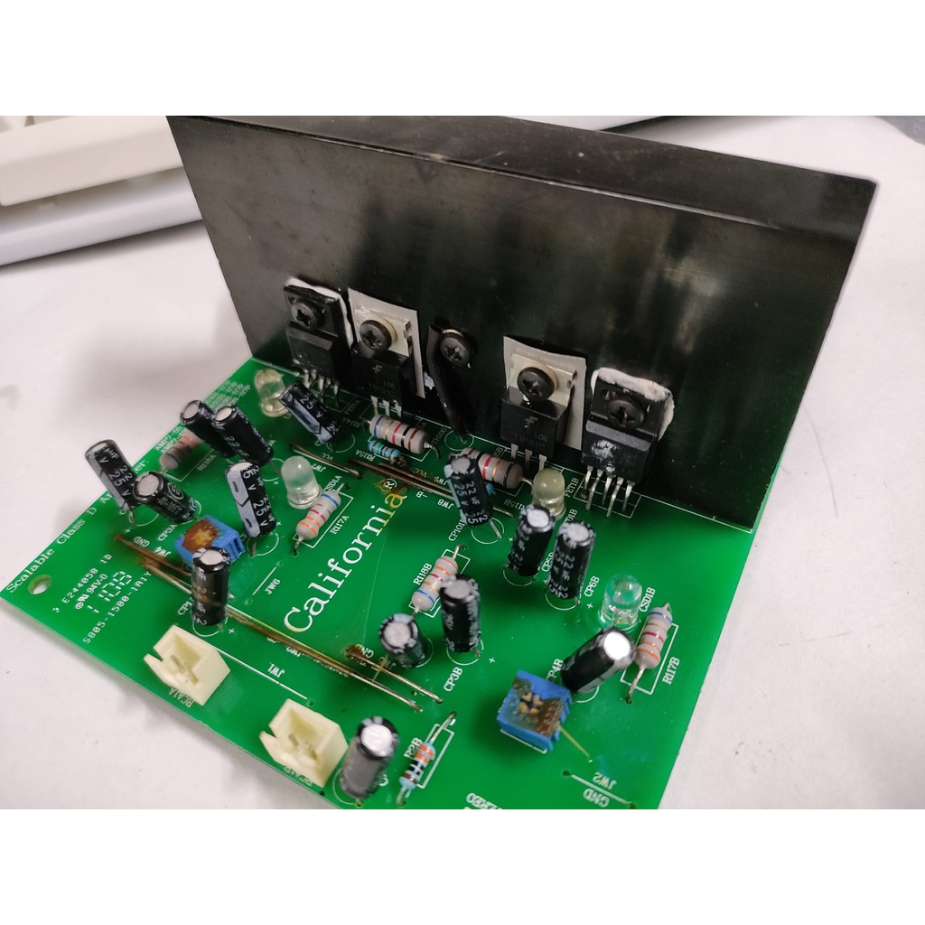 Bo classD mạch class d hàng bãi tháo máy công suất 400W 2 kênh nguồn 30-55v chỉ cần lắp IC IRS2092S