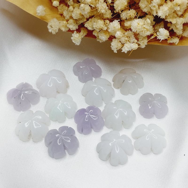 Cỏ bốn lá camthach màu trắng và phớt tím dùng xỏ vòng tay UPCARA