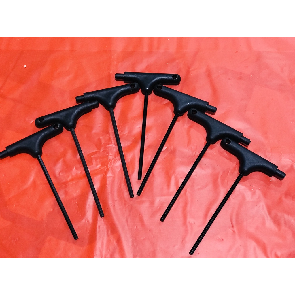 Dụng cụ tháo lắp bánh xe patin
