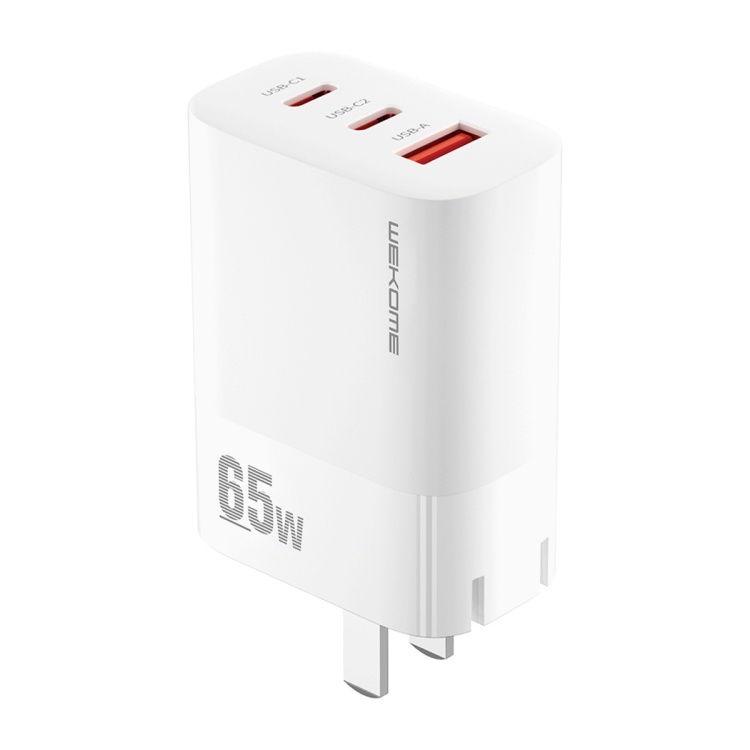 Củ Sạc Nhanh 65W GaN 3 REMAX RP-U146 Nhỏ Gọn Chân Gập Tiện Lợi 3 Cổng Sạc Cho MacBook iPhone Xiaomi Samsung Huawei Oppo