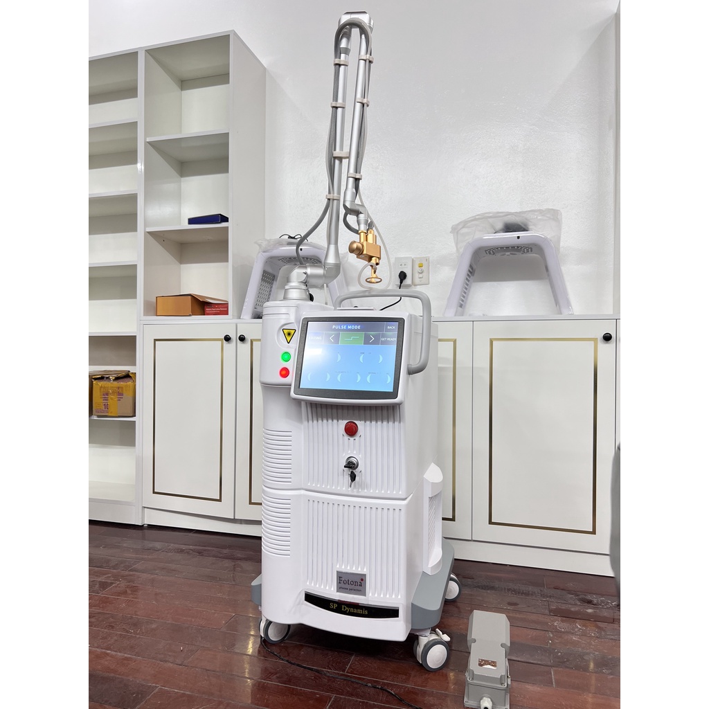 Máy Lazer CO2 FRACTIONAL Đa Chức Năng Loại Chuẩn