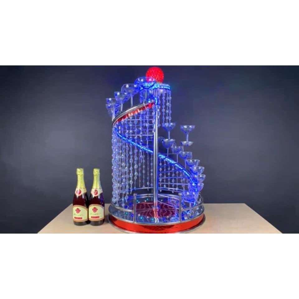 Tháp ly đám cưới