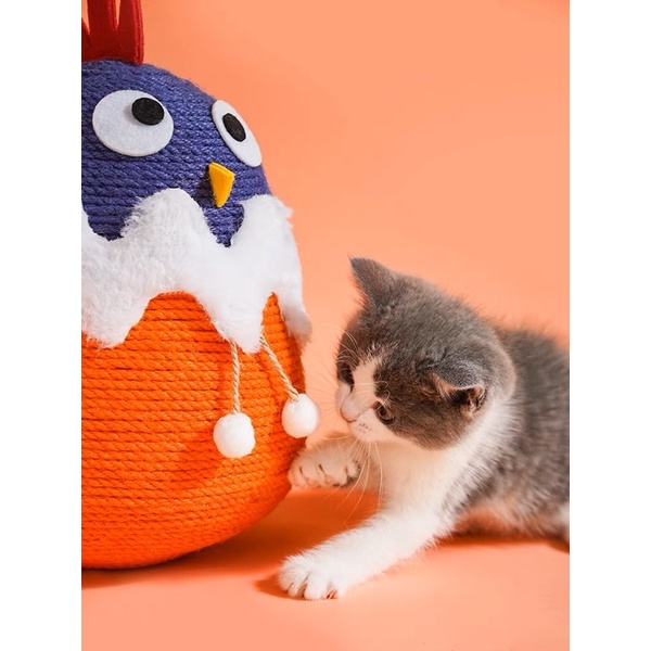 Cào móng hình trụ hoạ tiệt gà con cho mèo dễ thương