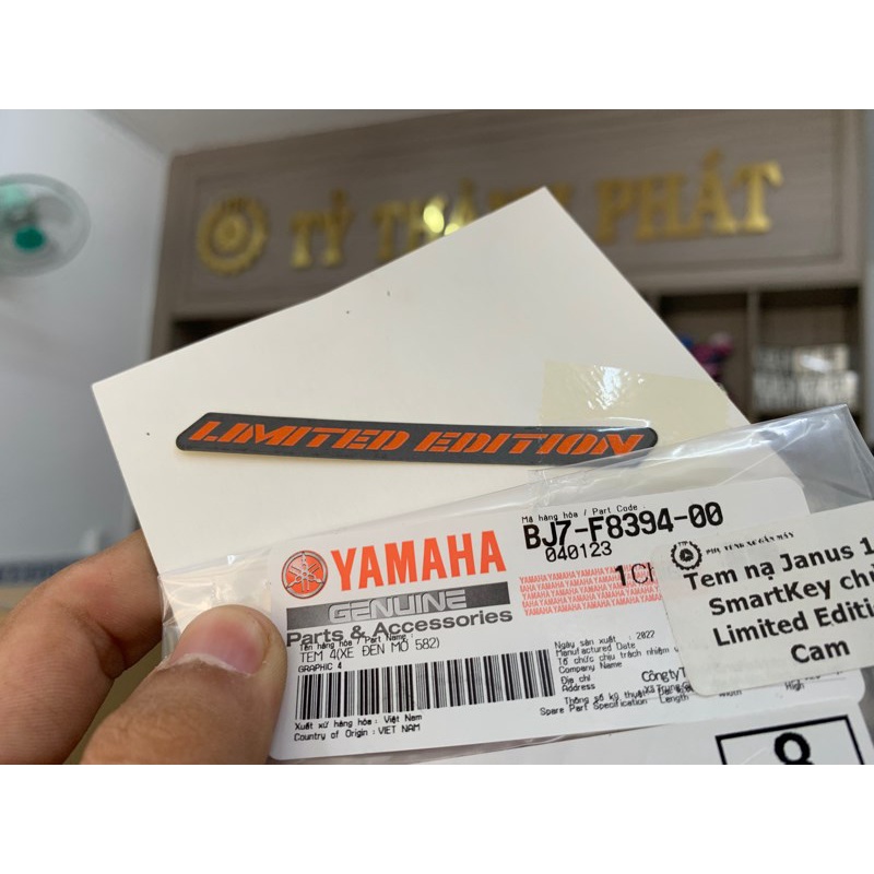 Tem nạ Janus 18 SmartKey chử Limited Edition Cam (1 Miếng)
