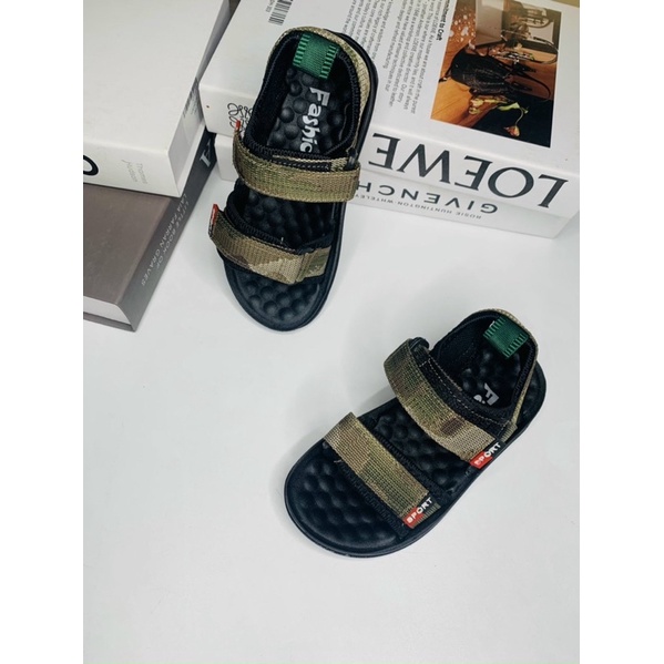 Sandal trẻ em