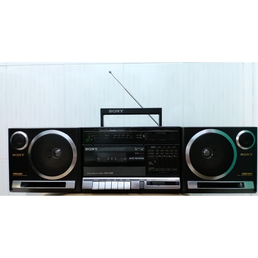 Radio cassette Sony CFS-1110S đồ cũ nghe hay ok 100% còn mới, đẹp