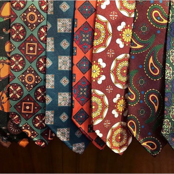 Cravat/Tie hàng 2hand vintage họa tiết độc lạ