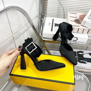 Sandal cao gót bít mũi quai đá vuông lụa fullbox