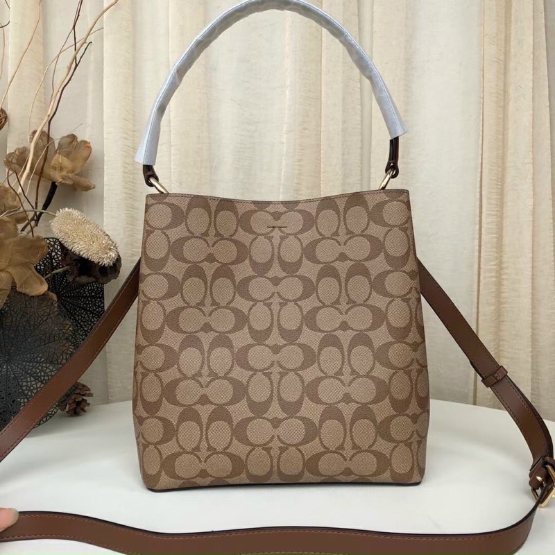 Túi xách Coach Town Bucket size lớn