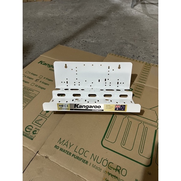 Khung Sắt - Giá Sắt Máy Lọc Nước Kangaroo ( Bao Gồm Ốc Bất Cốc)