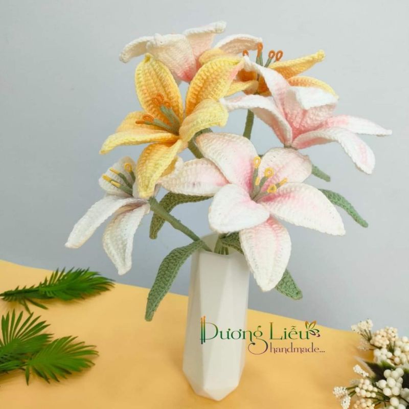 Cành hoa ly bằng len handmade (giá 1 cành)
