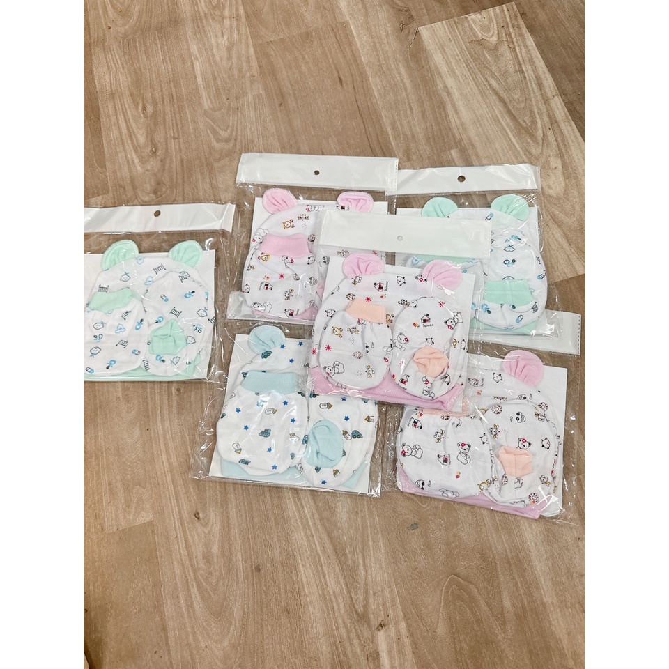 Sét mũ + bao tay + bao chân hoạ tiết nhỏ DP cho bé
