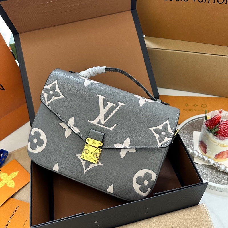 Túi xách Louis Vuitton metis size 25cm rất đẹp