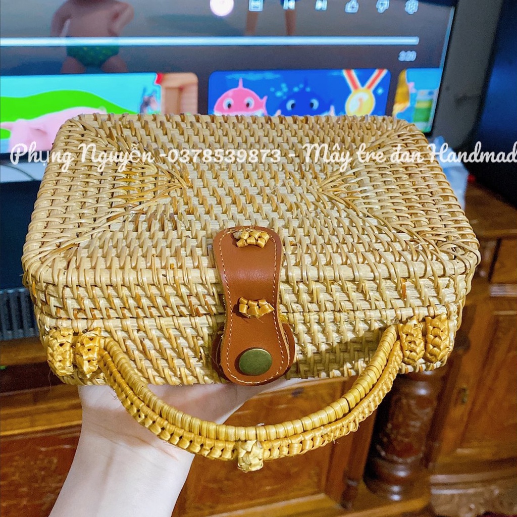 Túi xách mây tre đan, hình chữ nhật, có quai sách, kích thước 19x13h7, khóa bấm