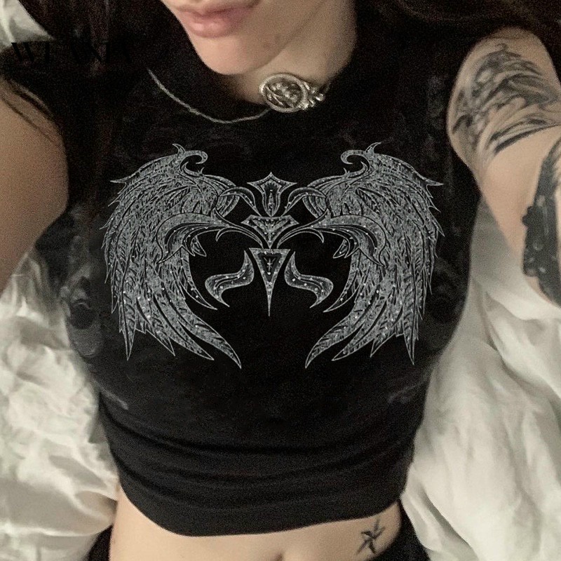 Áo thun croptop in nhũ đôi cánh