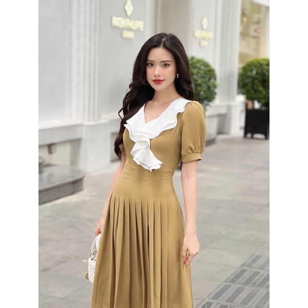 váy cổ bèo xếp li