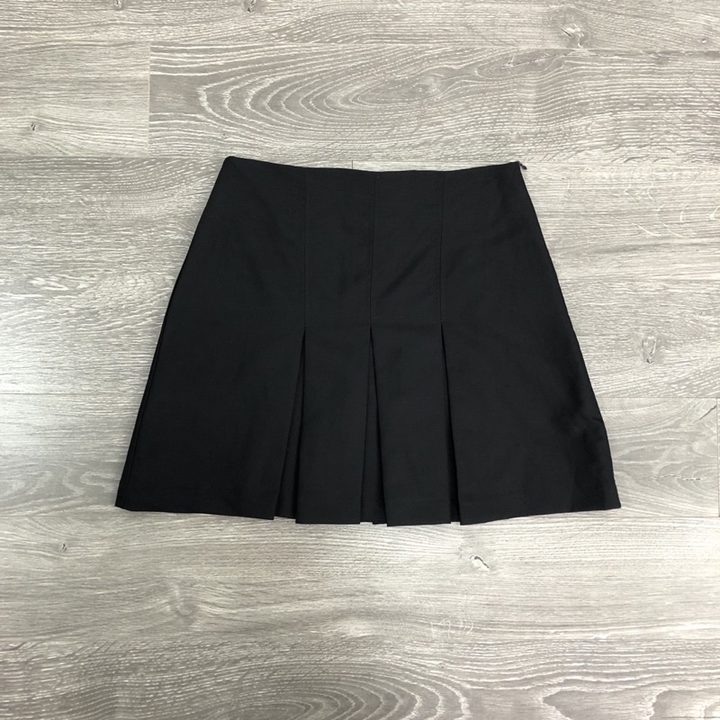 Short váy xếp ly Mixxo có quần bên trong
