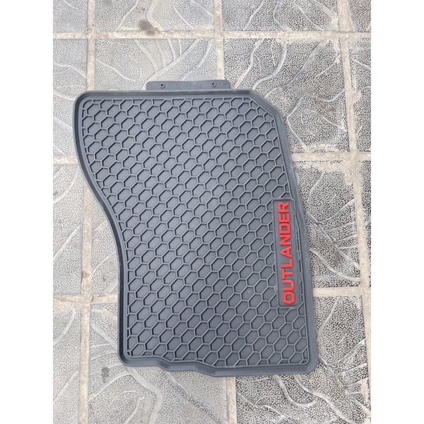 Thảm trải sàn, lót sàn cao su theo xe Mitsubishi Outlander 2016-2021 vân tổ ong