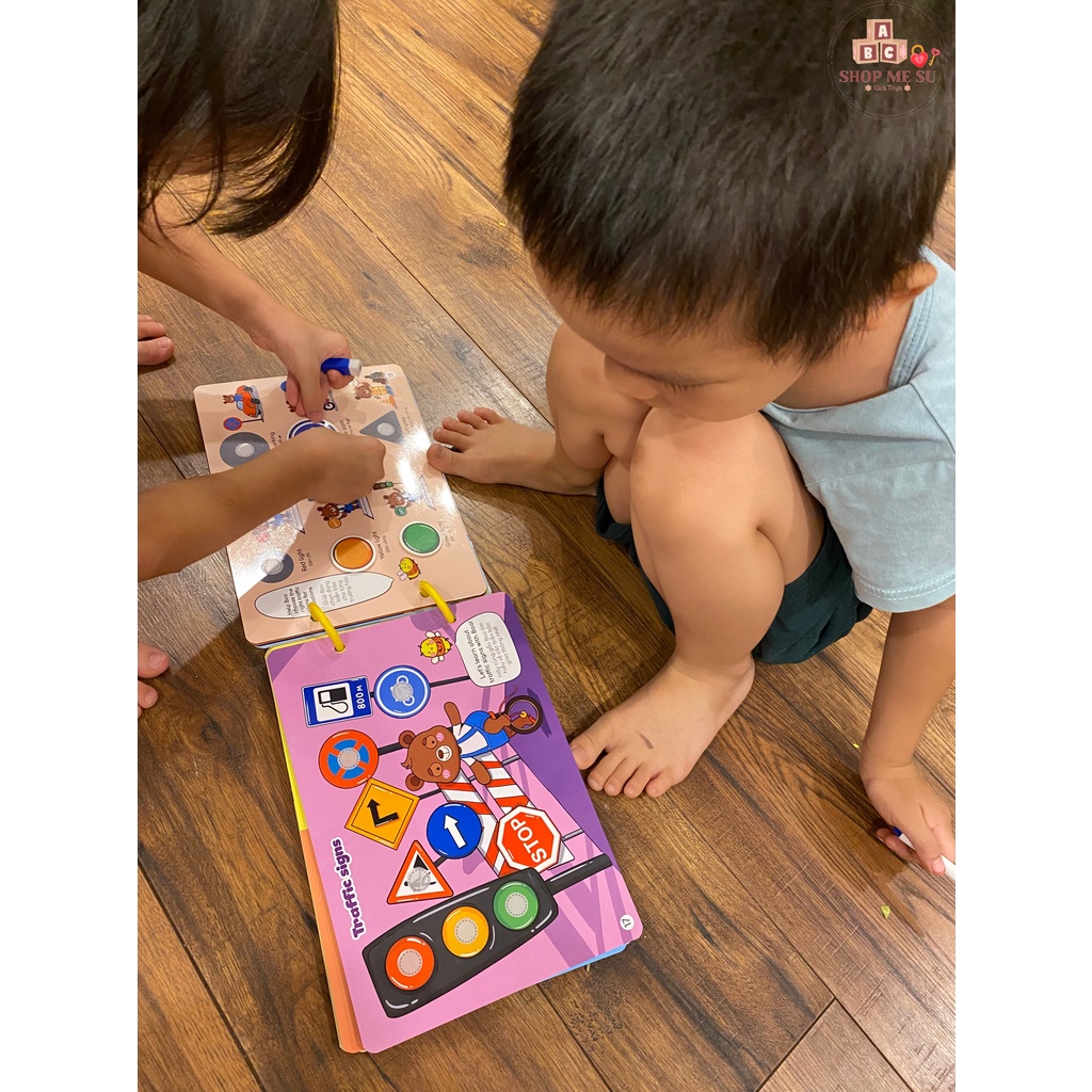 Học liệu bóc dán Montessori thông minh cho bé, busy book Beezi Book phiên bản mở rộng thêm tính năng tô xóa - xanh lá