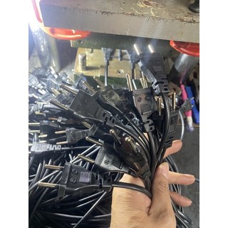 Phích cắm liền dây chân tròn