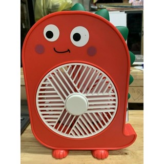 Quạt sạc tích điện