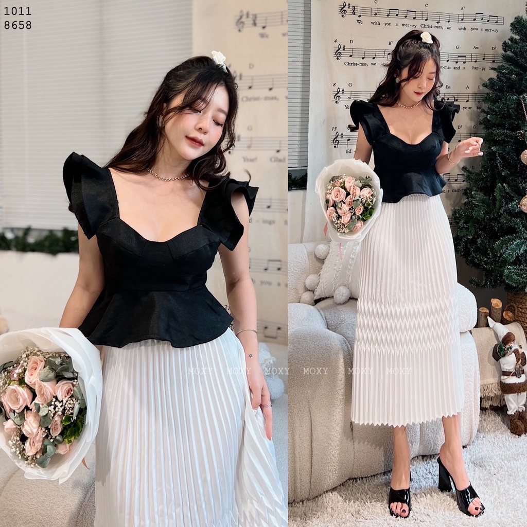 MOST1011-Audrey V-neck Top