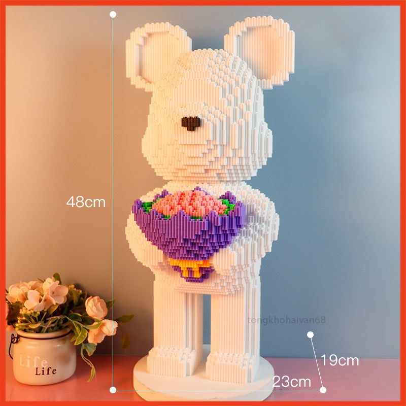 Mô Hình Lắp Ráp Gấu  Bearbrick Ôm Hoa Cỡ Lớn 20cm – 60cm, Đồ Chơi Xếp Hình Cho Bé Trai Và Gái