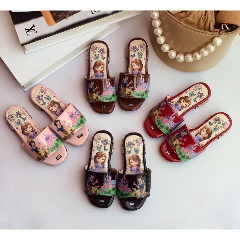 Dép lê trẻ em hoạ tiết gót đẹp