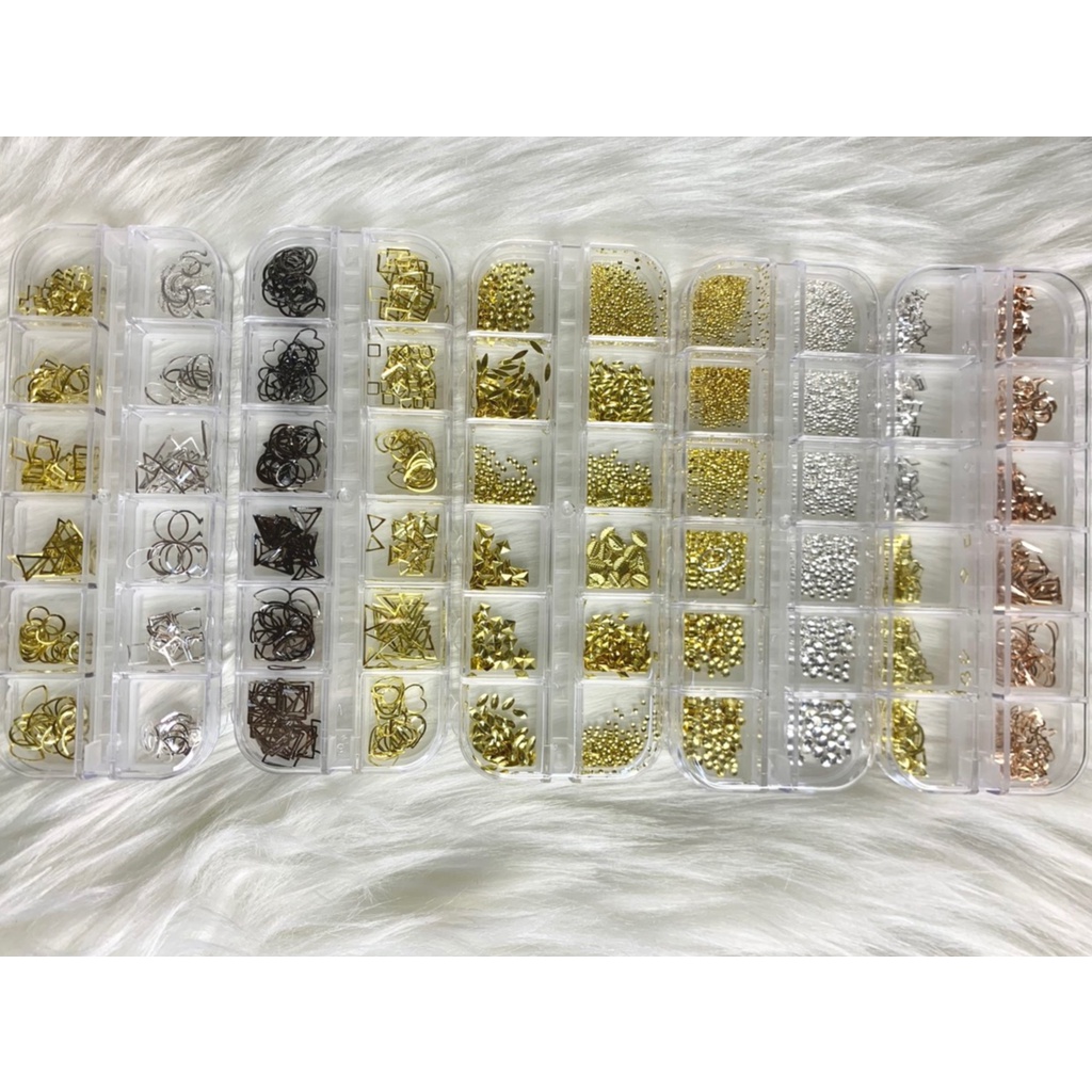 Khay phụ kiện gắn móng tay nail khay 12 ô nhiều mã