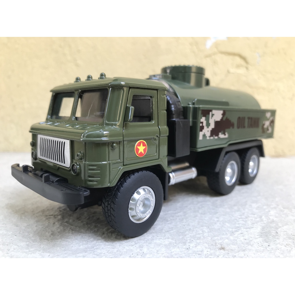 Mô hình xe Quân đội Gaz 66 Xăng dầu 1:36