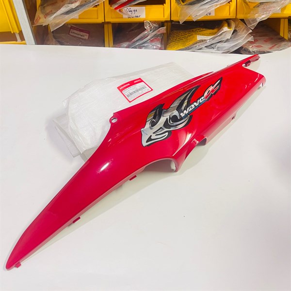Ốp sườn trái Wave A 100 2006 Màu Đỏ Đun Zin Honda - 64650KVR910ZH