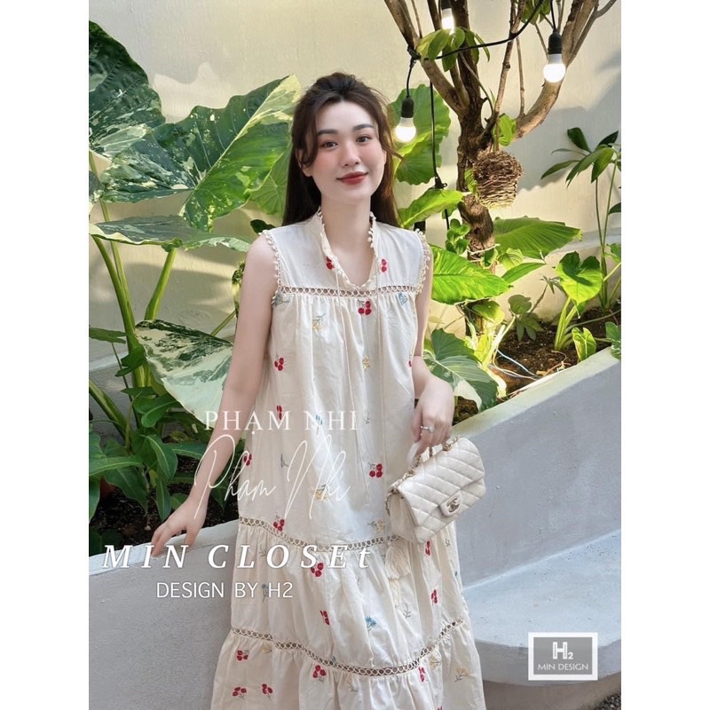 Đầm babydoll hoa thêu